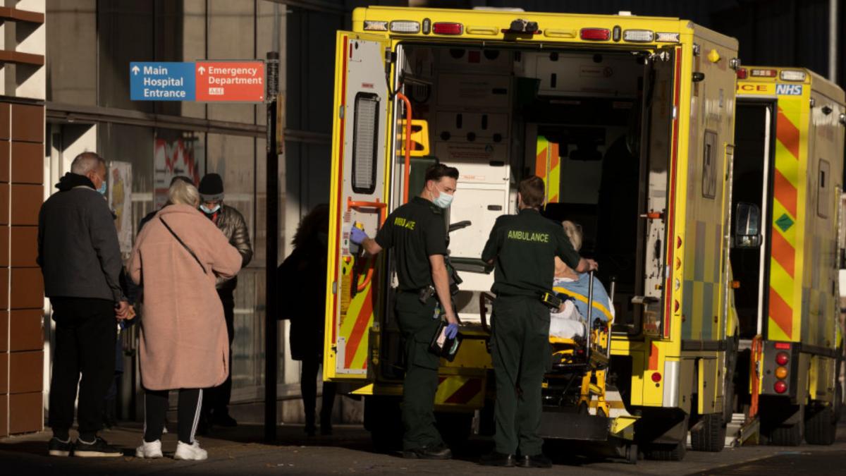 focar epidemic de meningita in anglia sunt deja zeci de cazuri doi tineri au murit amploarea raspandirii bolii este fara precedent