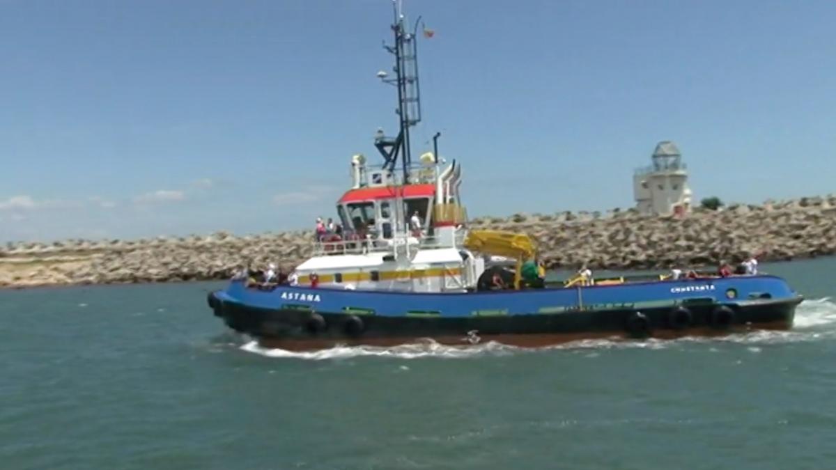 imagini de arhiva cu remorcherul astana scufundat in portul midia nava aflata sub pavilion romanesc a fost construita in anul 2006