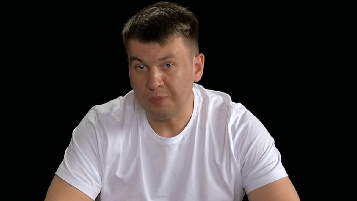 blogger ul z care a socat toata rusia cand l a atacat brusc pe putin si a cerut arestarea acestuia a fost internat la psihiatrie