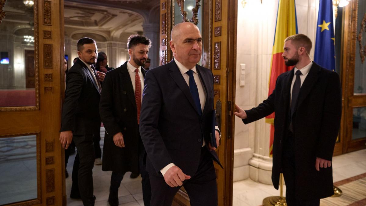 liberalii au amanat sedinta biroului politic national care era programata pentru vineri si sambata la sibiu