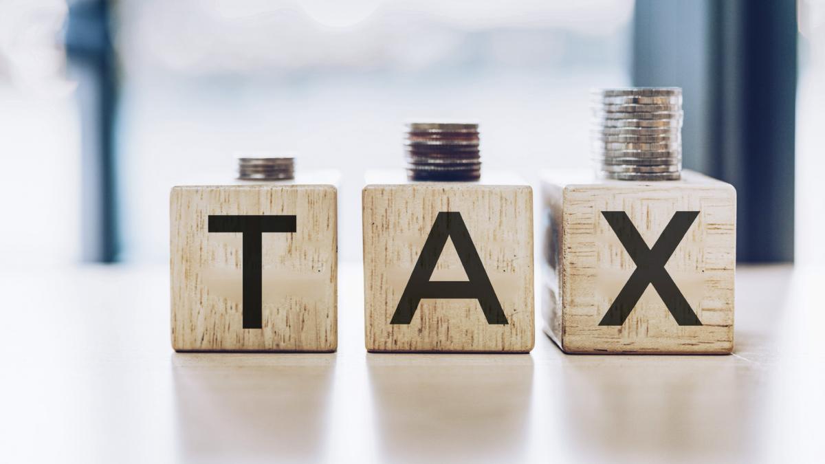 text pe lemn taxe si banuti peste