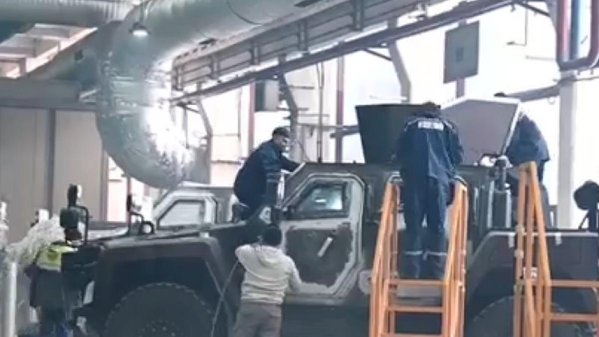 imagini inedite din fabrica unde se produc blindatele cobra 2 automecanica medias rol cheie in industria de aparare