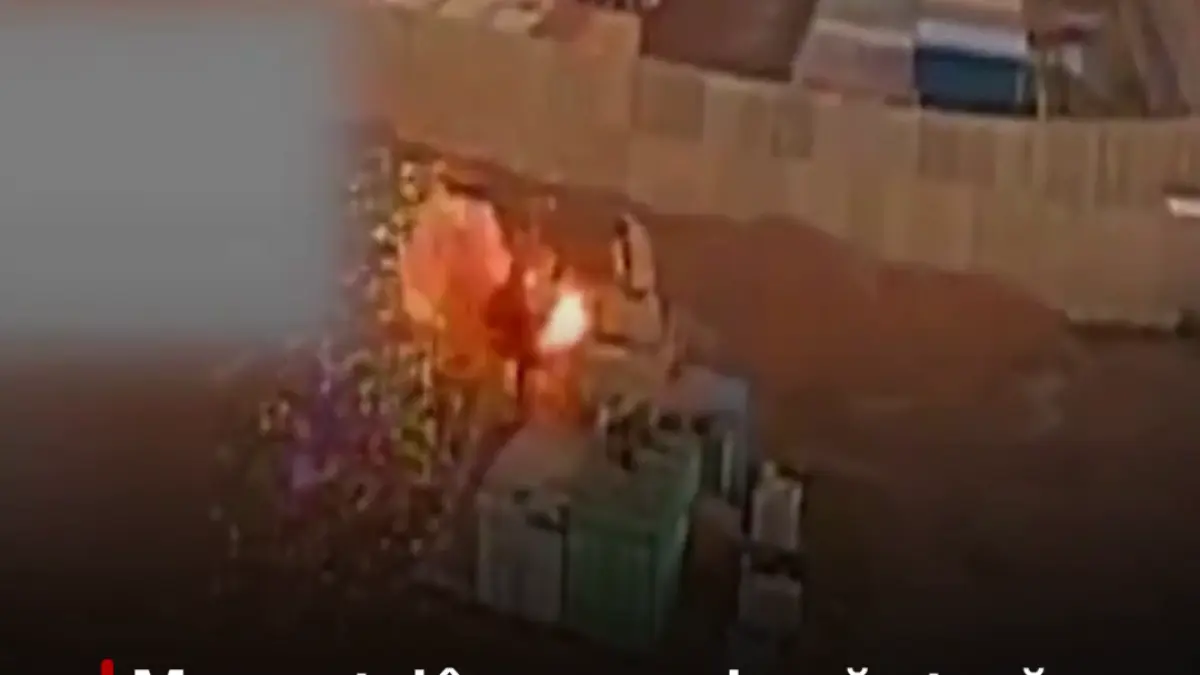 momentul in care o drona a fortelor pro iraniene din irak survoleaza o instalatie militara americana