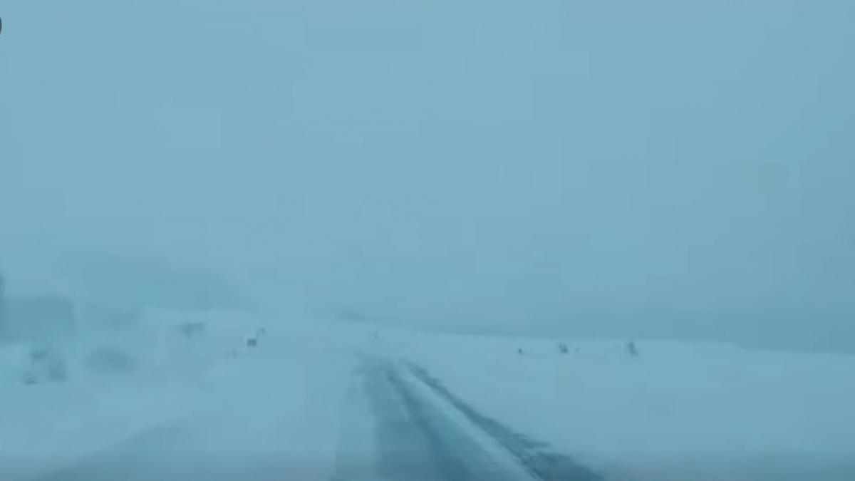 iarna s a intors in forta in romania strat de zapada de peste 35 de cm in unele zone a fost emis un nou un portocaliu de ninsori