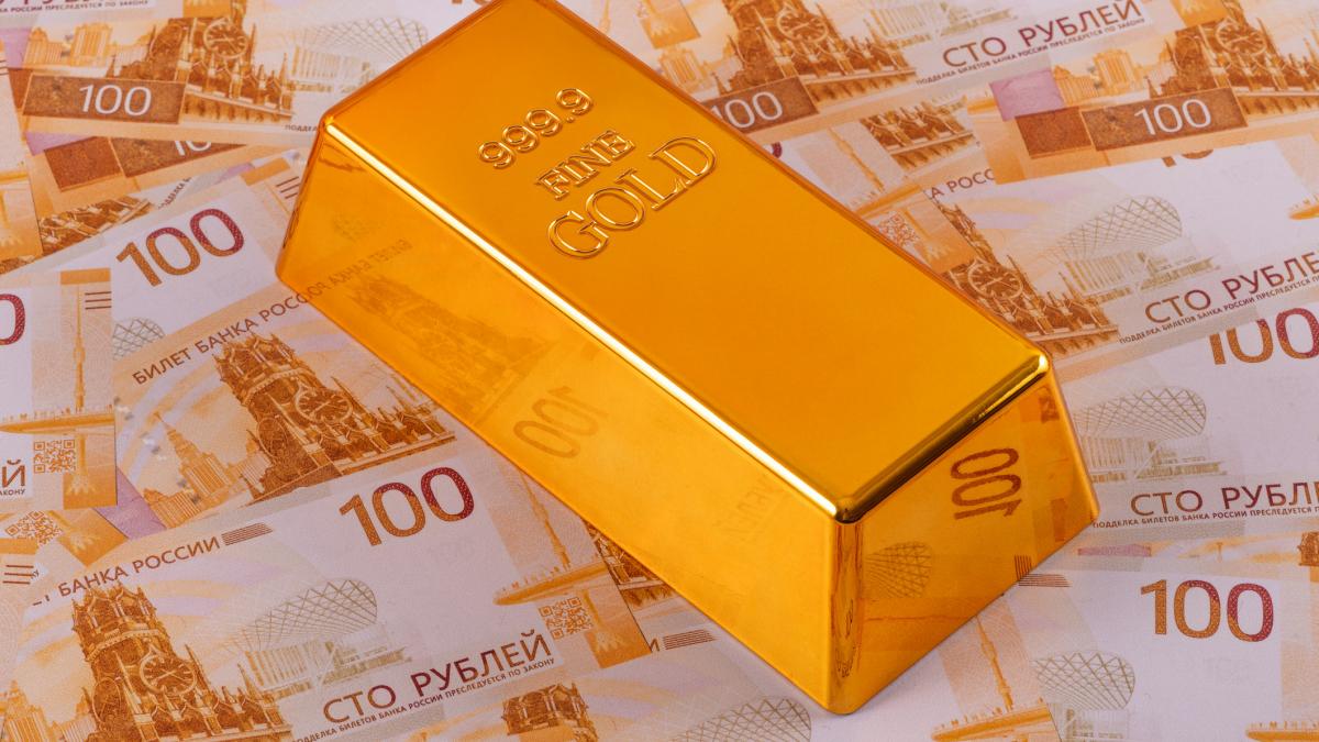 rusia vinde lingouri de aur pentru prima data in 25 de ani pentru a finanta deficitul bugetar din cauza cheltuielilor militare mari