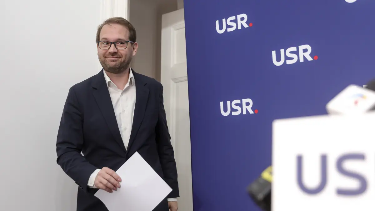 dominic fritz dupa ce motiunea impotriva dianei buzoianu a fost respinsa nu pot ei depune atatea motiuni cat putem noi sa muncim