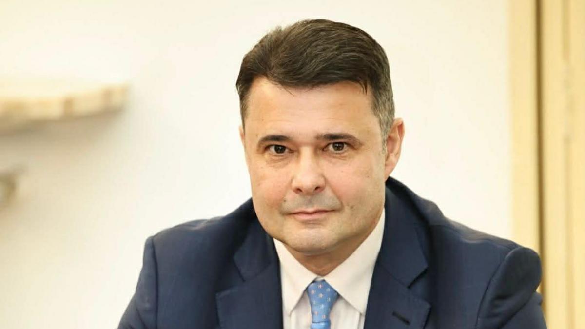 daniel florea preia conducerea pusl bucuresti si anunta eliminarea raului din radacina