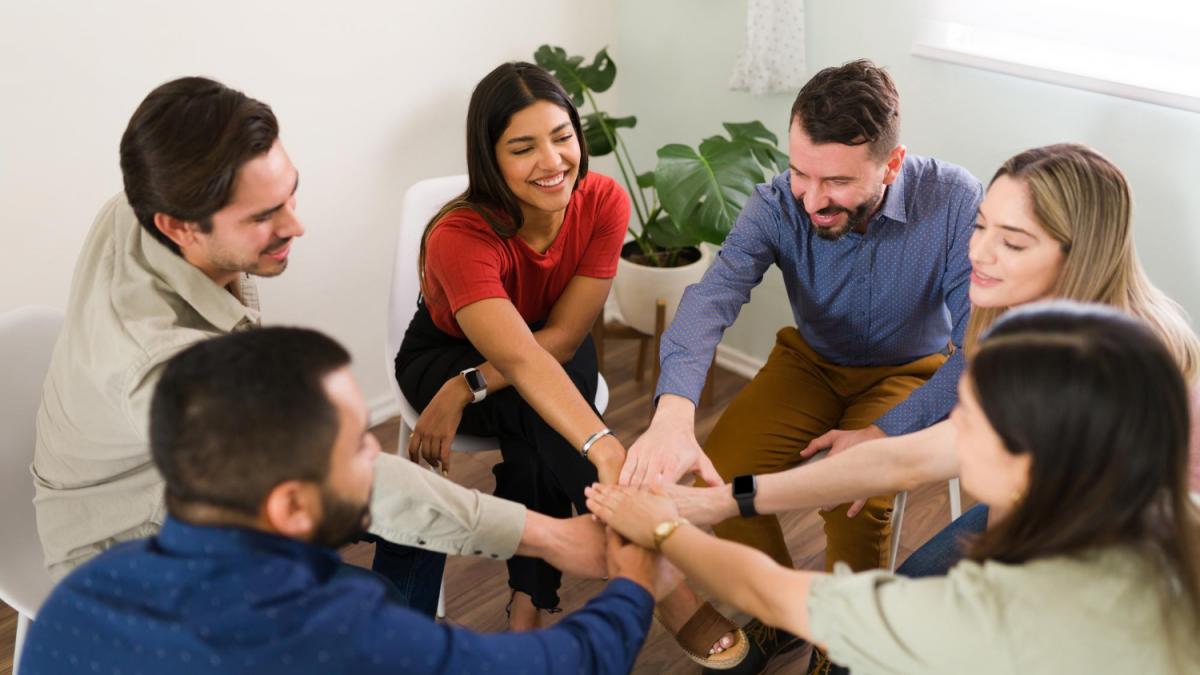 puterea comunitatii cum transformam viitorul prin gesturi mici de solidaritate