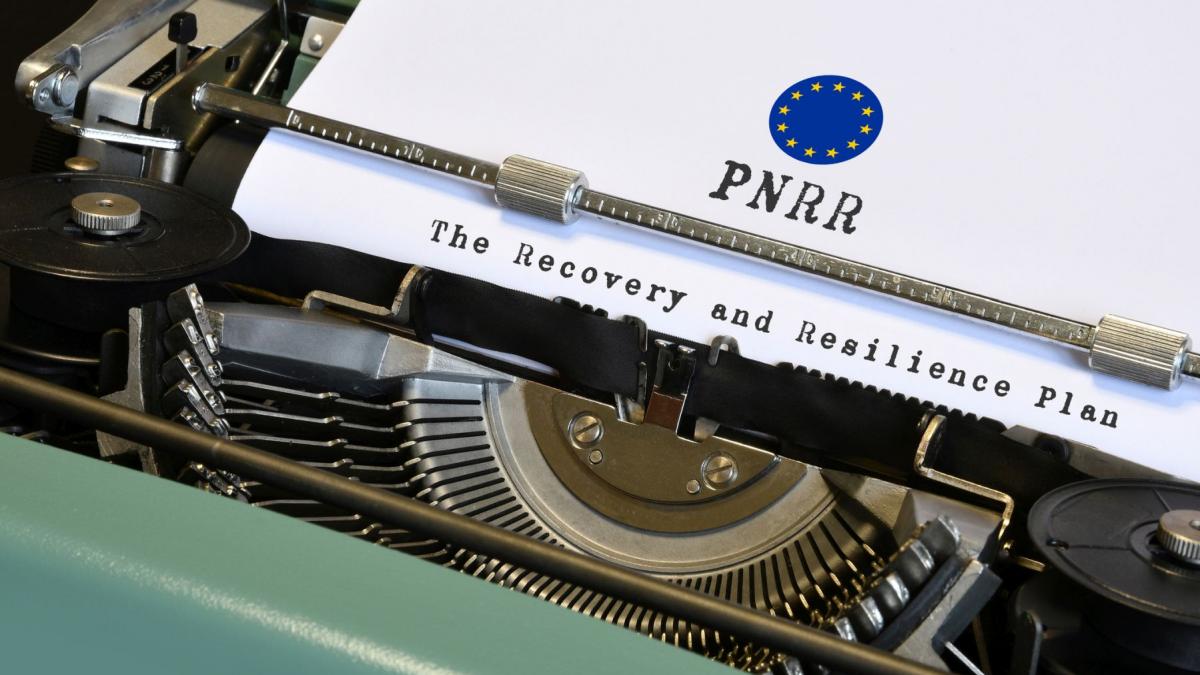 document pnrr scris la masina de scris