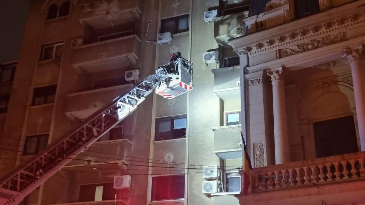 explozie puternica in bucuresti in blocul in care locuiesc fostul premier nicolae vacaroiu si vicepresedintele ans thomas moldovan