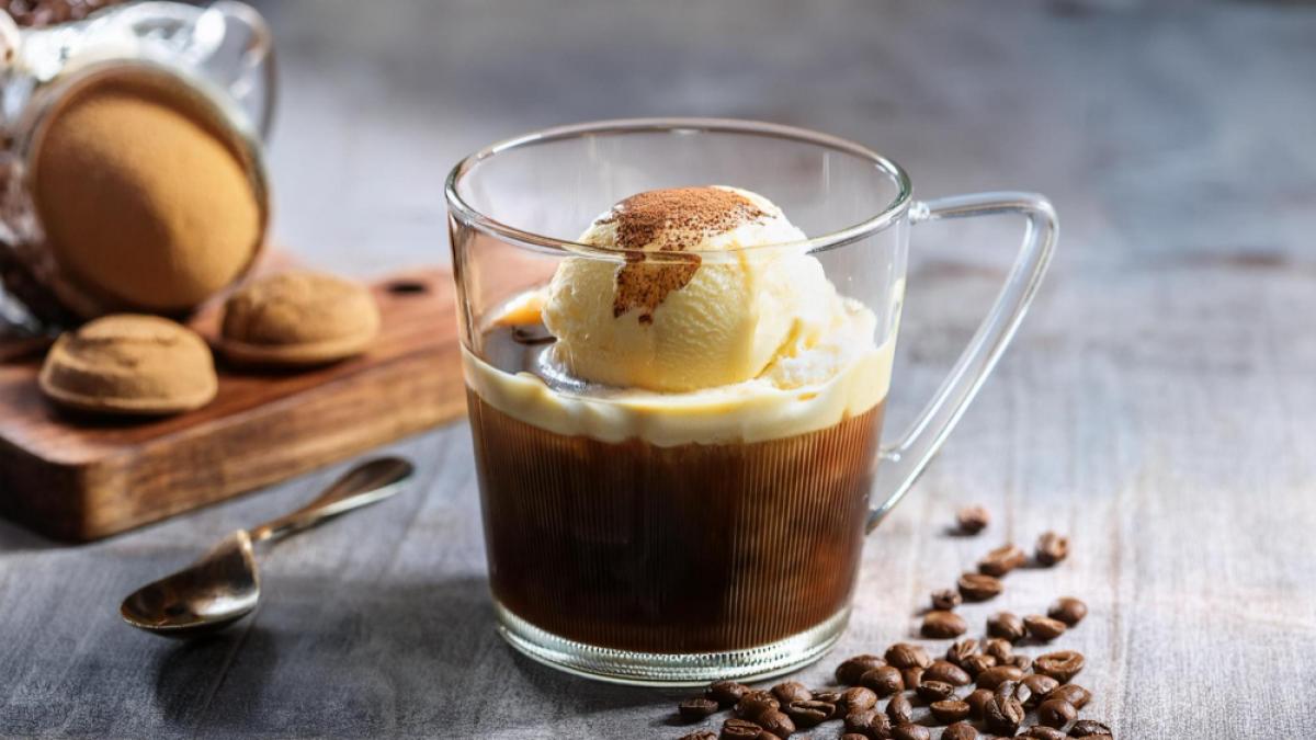 cana cafea cu inghetata