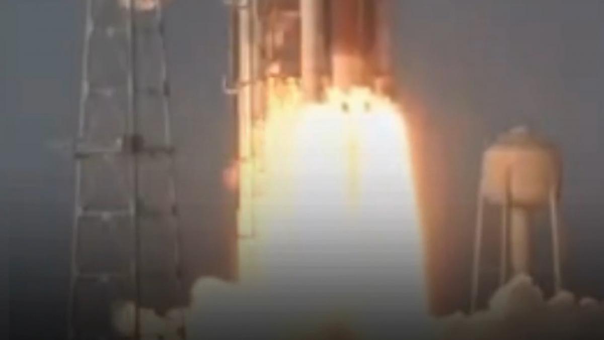 misiunea artemis 2 a fost lansata cu succes cei patru astronauti se indreapta spre luna