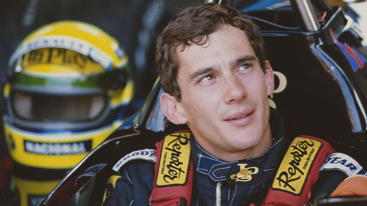 un colectionar a cumparat casca din 1994 a lui ayrton senna cu 1 milion de dolari