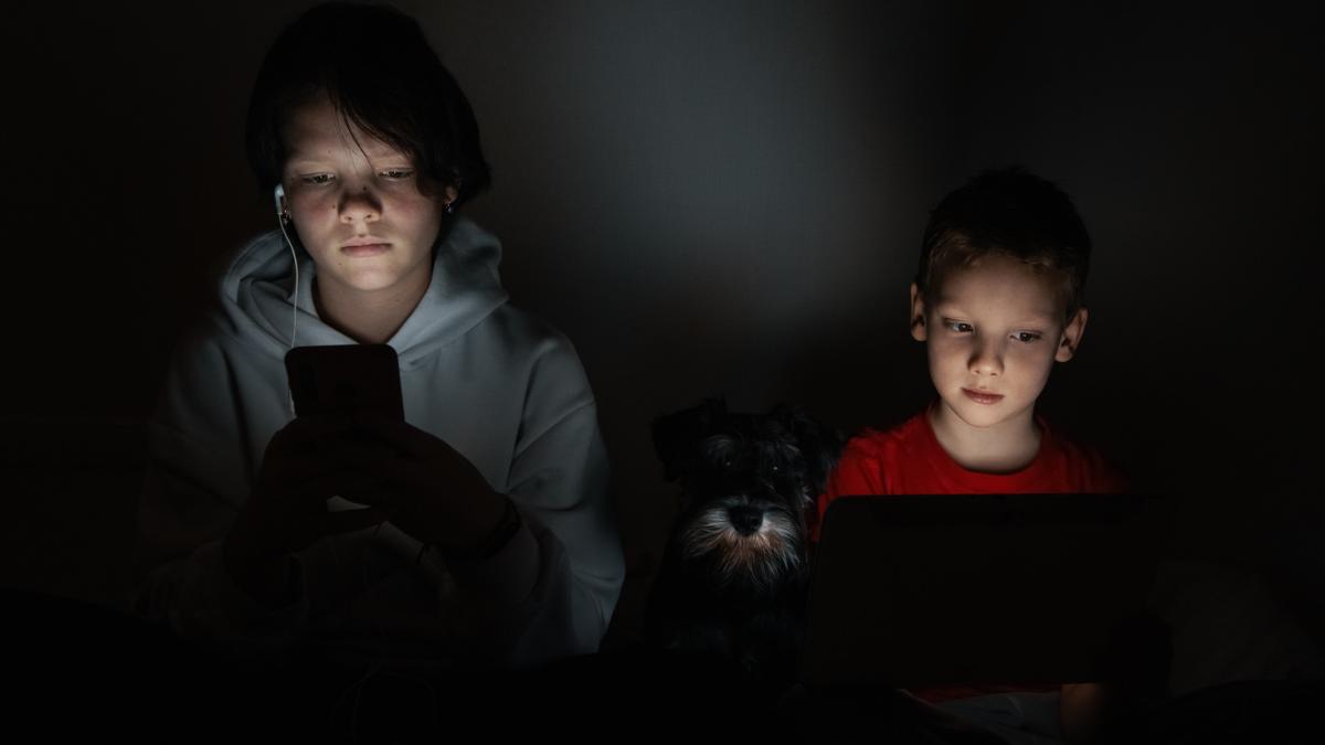 procesul care a expus meta angajatii scriau ca sunt dealerii unui drog digital profesor la oxford ei stiau ce fac