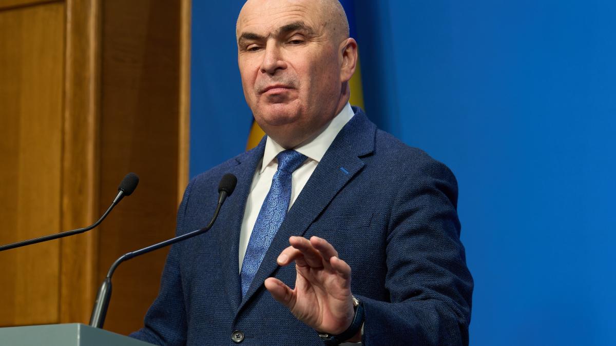 s p a confirmat ratingul de tara al romaniei la bbb minus cu perspectiva negativa persista riscuri politice