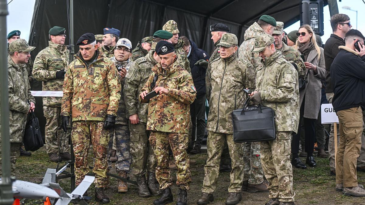 saptamana patimilor pentru nato armata ucraineana a anuntat ca renunta la instructorii aliantei sunt decuplati de realitate