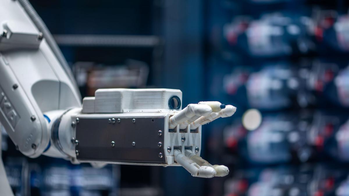 sua risca sa piarda cursa pentru dominatia ai cu china jumatate din centrele de date planificate sunt blocate sau anulate