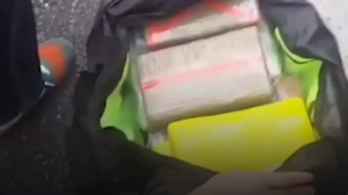 traficant prins cu 30 de kilograme de droguri in masina cocaina in valoare de 3 milioane de euro
