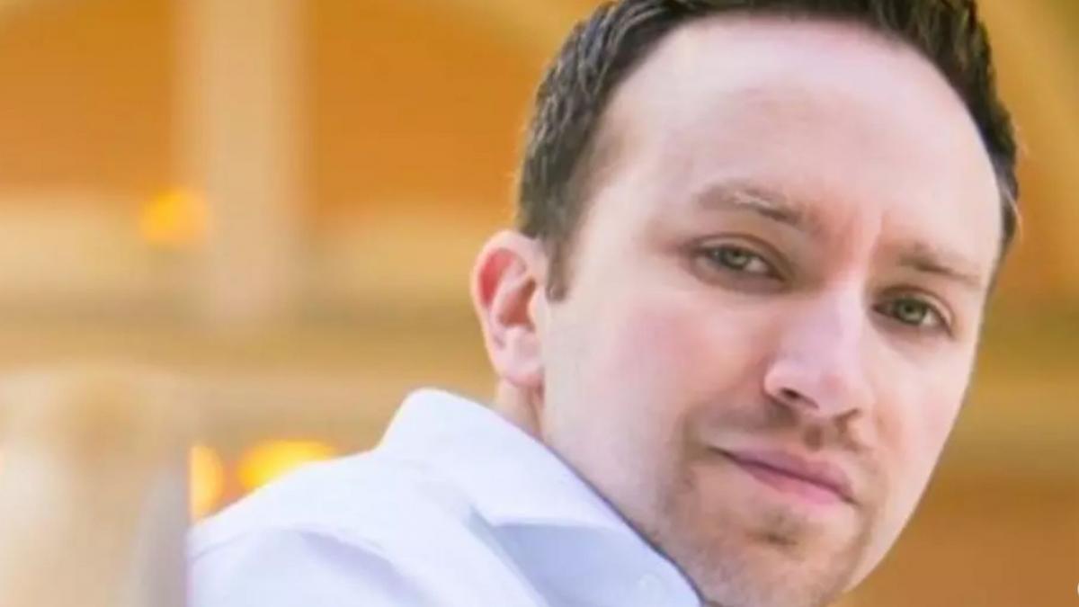 un tanar fara adapost a ajuns un antreprenor de succes dupa ce a ascultat sfatul bunicului conduce un business de milioane de dolari