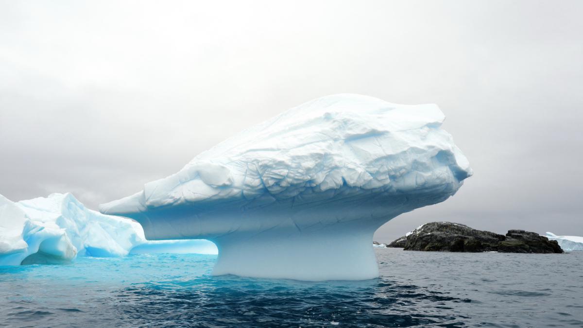 airsberg antarctica decembrie 2025