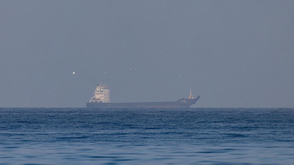 turcia a reusit sa isi treaca prin ormuz trei petroliere qatarezii au incercat dar nu au reusit