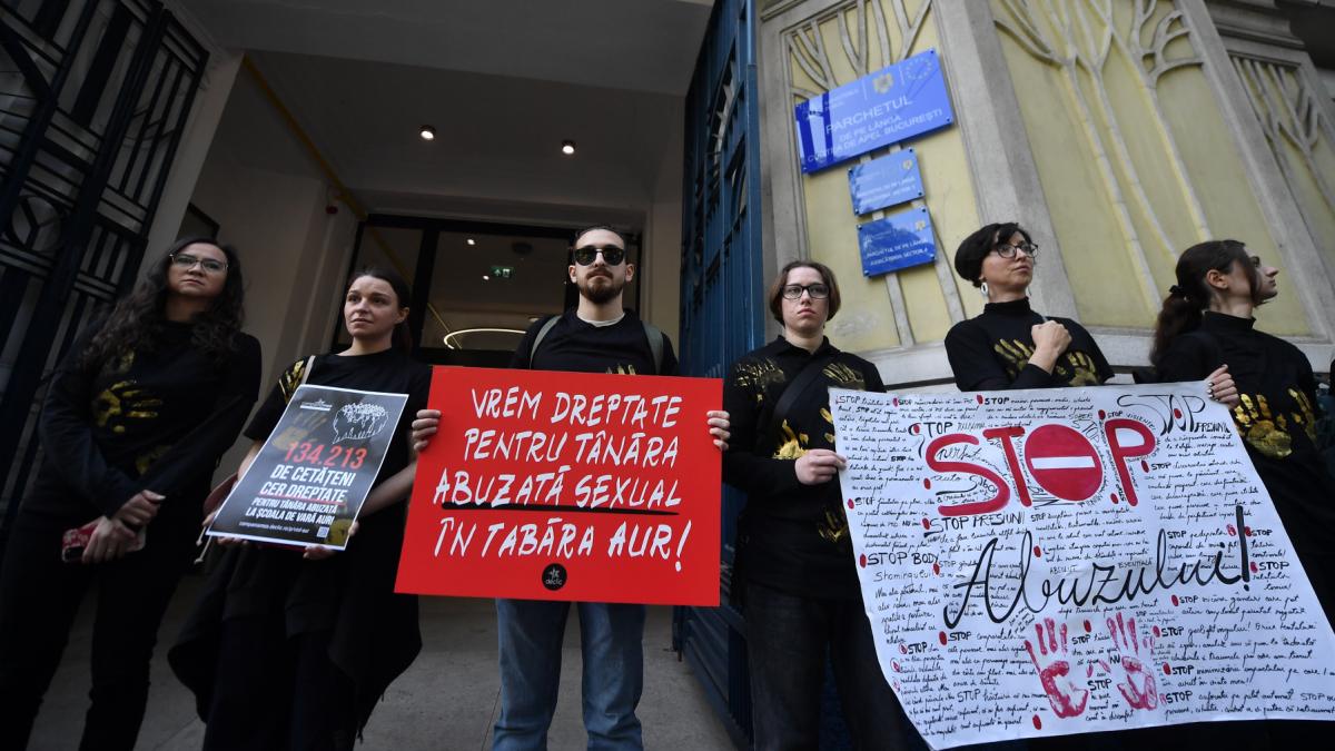 violuri la scoala de vara a aur trei suspecti au fost trimisi in judecata pentru abuzarea fetei de 17 ani sunt judecati in libertate