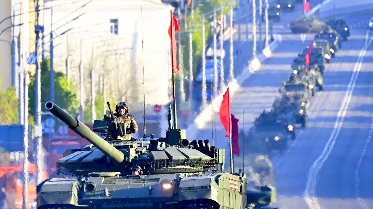 ingrijorare la moscova autoritatile ruse gata sa anuleze parada militara din 9 mai de teama noilor rachete ucrainene flamingo