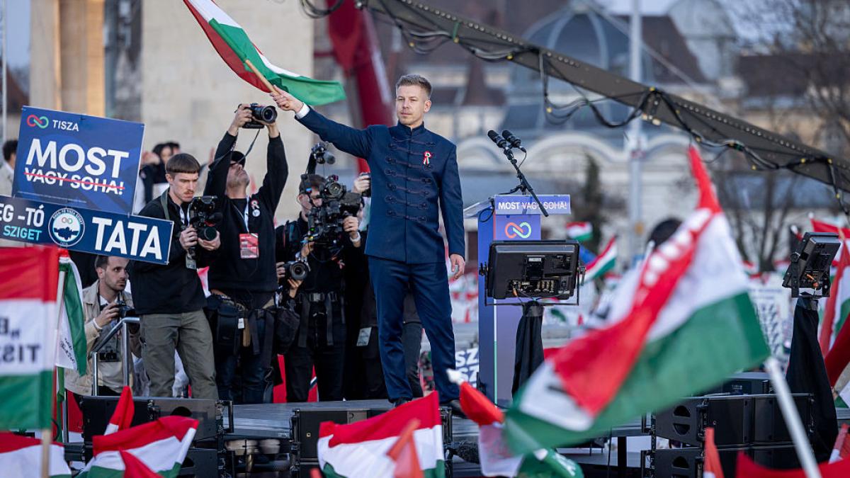 Peter Magyar miting electoral getty
