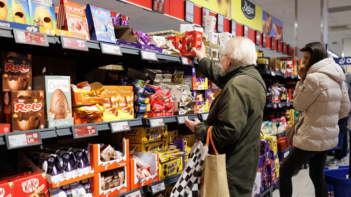 studiu 85 dintre romani petrec pastele acasa in 2026 iar unul din trei isi taie din buget din cauza scumpirilor