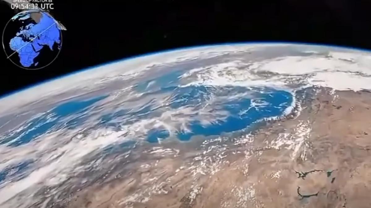 marea neagra vazuta din spatiu imagini rare surprinse de astronautii artemis 2