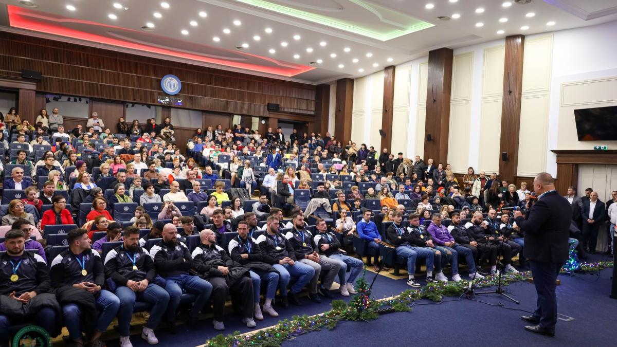 o universitate din timisoara vrea sa ii aduca pe copiii romanilor din diaspora la studii in romania scoala romaneasca e competitiva