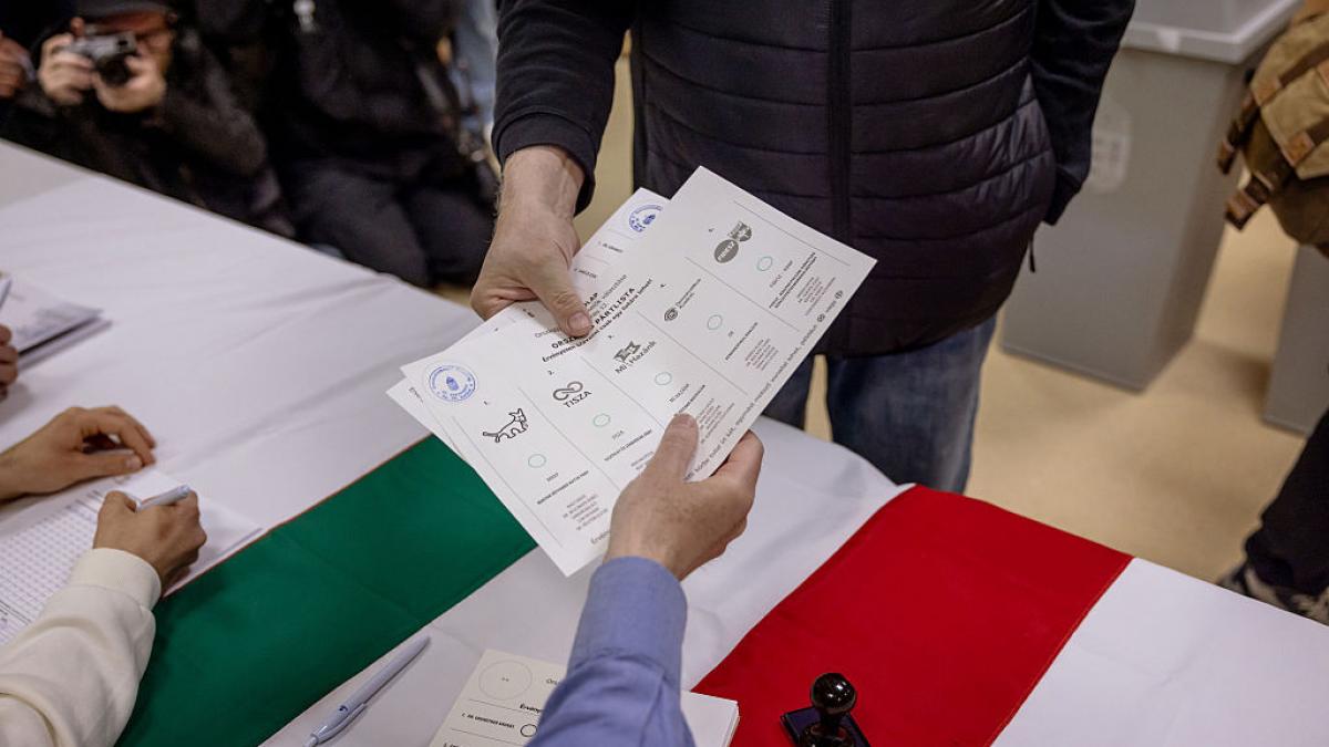 acuzatii de frauda si mita electorala la alegerile din ungaria 80 de euro oferiti alegatorilor in schimbul unui vot pro orban
