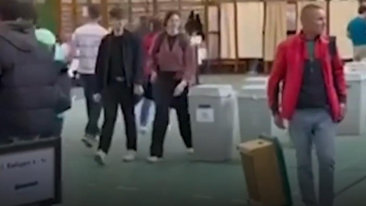 alerta cu bomba la doua sectii de votare din ungaria