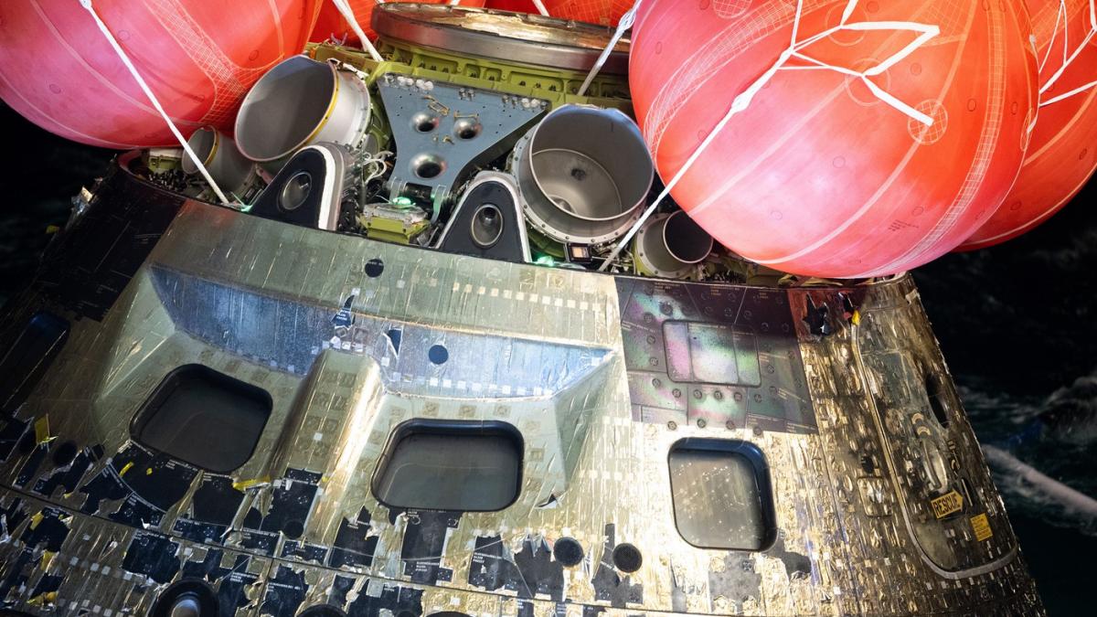 cum arata capsula orion dupa trecerea prin atmosfera nava nasa a suportat temperaturi de peste 2 000 de grade