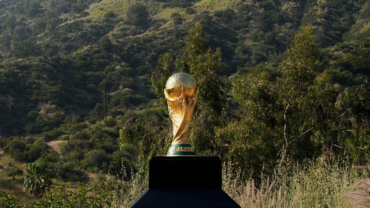 poza trofeu Cupa Mondiala 2026