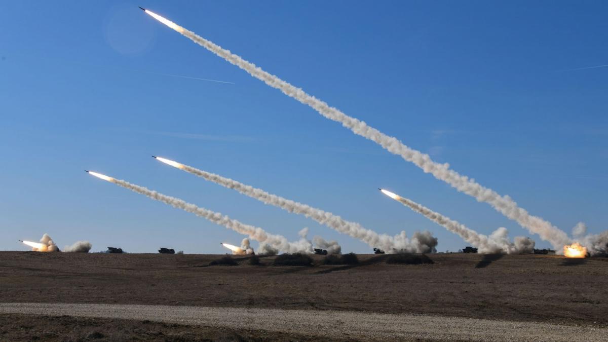 noua cursa a inarmarii pentru controlul ai marile puteri revin la logica distrugerii reciproce asigurate din era inarmarii nucleare