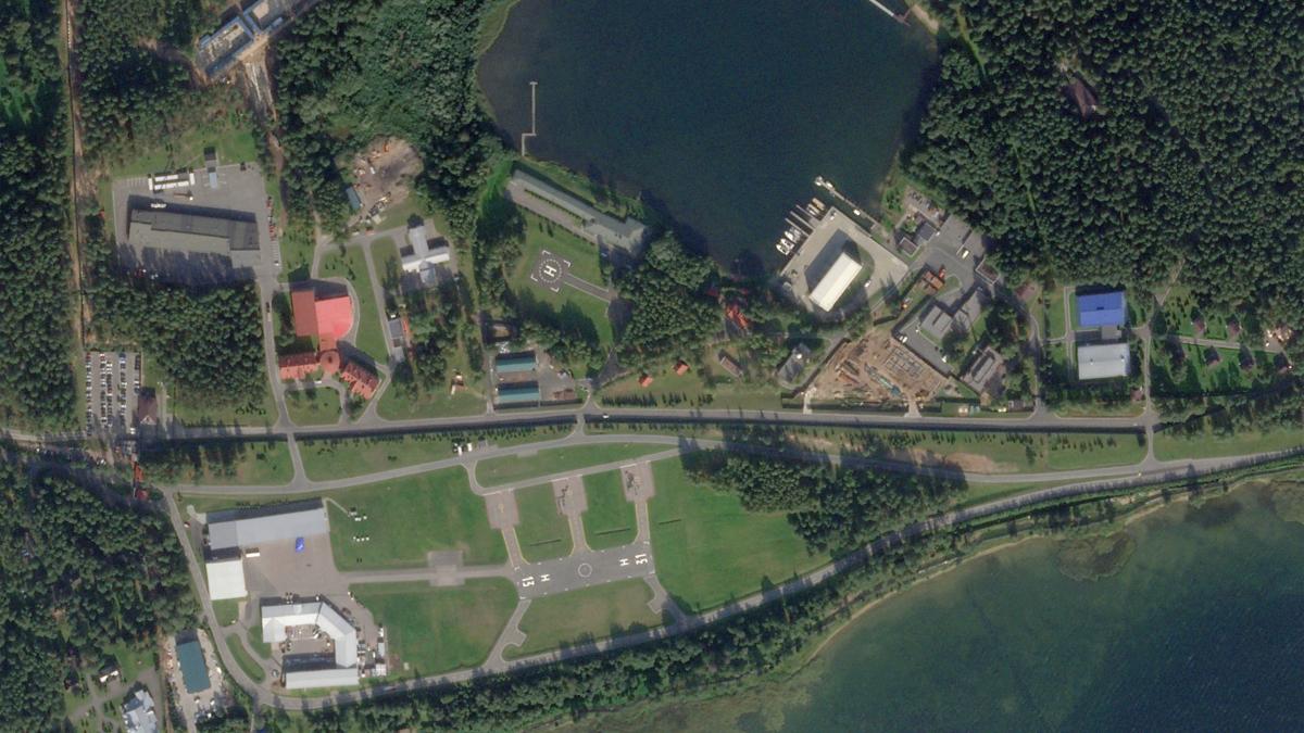 putin si a construit 7 turnuri antiaeriene in jurul palatului fortareata din regiunea novgorod