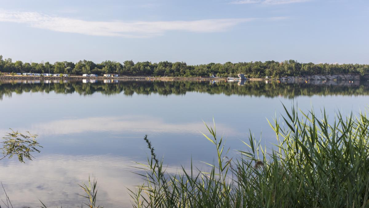 aproape ca lacul como germania transforma foste mine de carbune in cel mai mare sistem de lacuri din europa