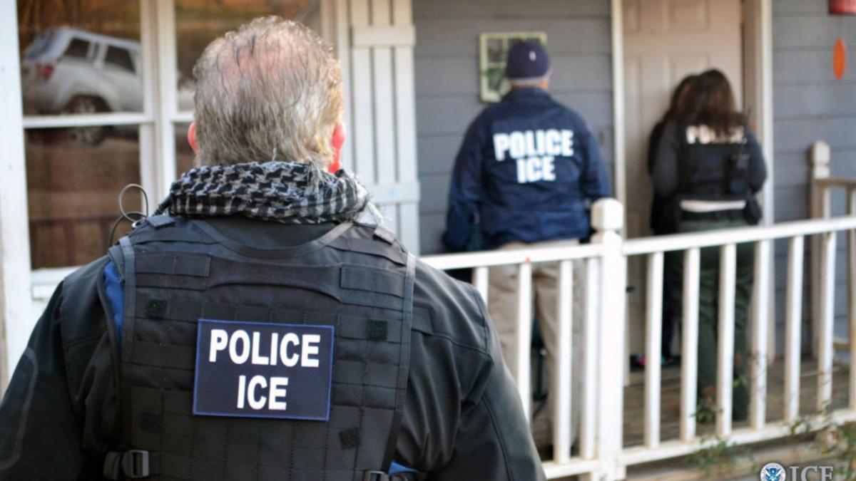 o frantuzoaica de 86 de ani a fost retinuta de ice dupa ce s a mutat in sua pentru a se reuni cu marea ei iubire de acum sase decenii