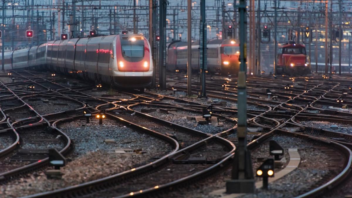 ucraina si bulgaria lanseaza un tren de pasageri spre litoralul bulgaresc care va trece si prin romania traseul complet