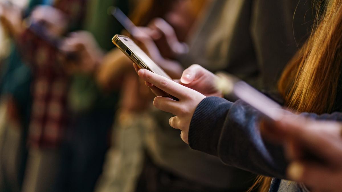 instagram tiktok si facebook care sunt tarile europene ce vor sa interzica retelele sociale pentru minori