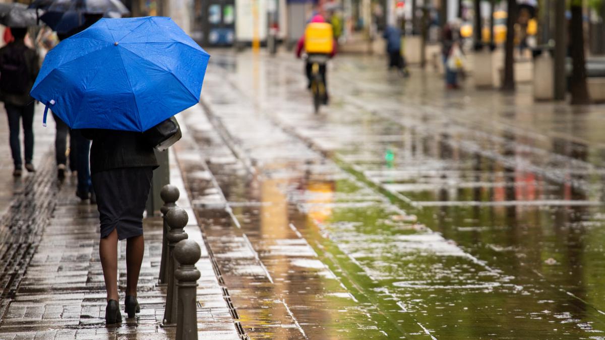 ploi in bucuresti in acest weekend prognoza speciala pentru capitala arata schimbarea vremii romania e traversata de un ciclon