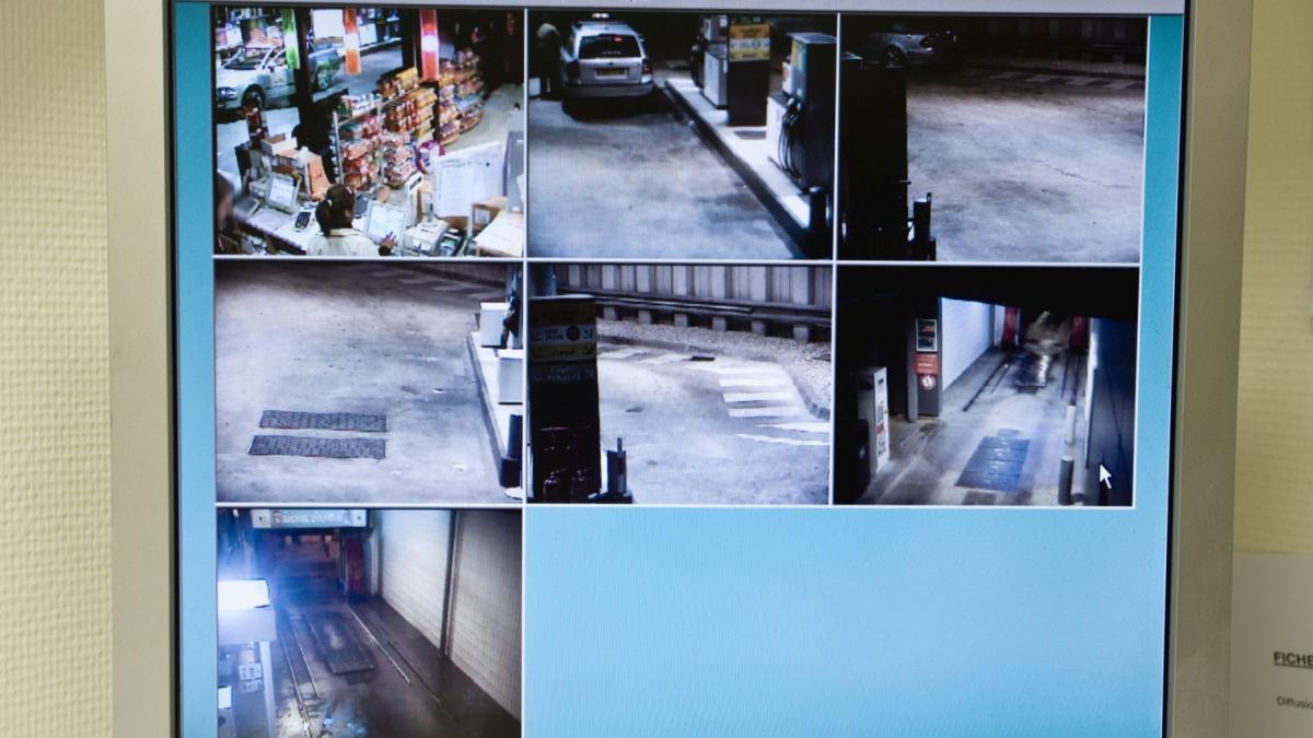 cum a salvat un angajat de la o benzinarie o adolescenta rapita dupa ce i a citit pe buze ca cerea ajutor