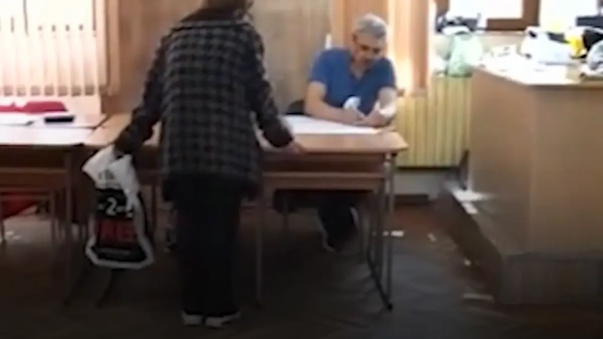 alegerile din bulgaria au inceput cu haos sefii de sectii au absentat sunt raportate incidente tehnice