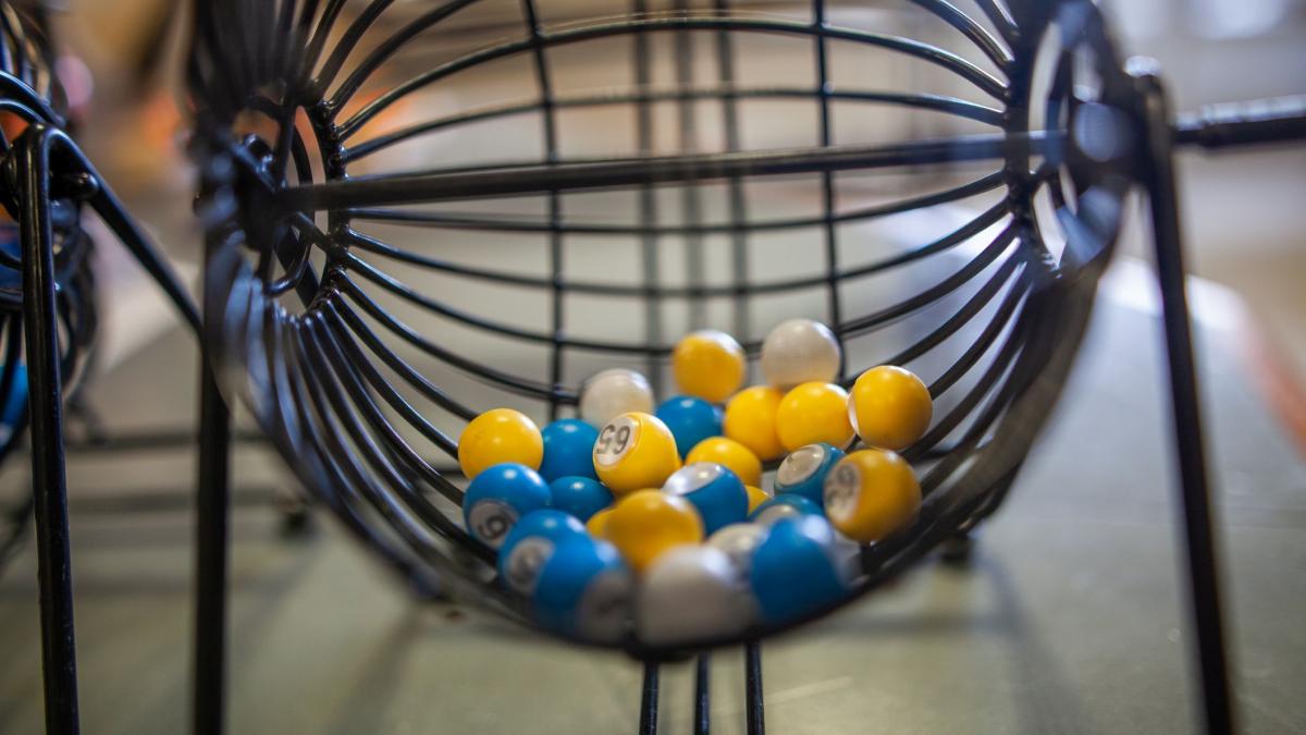 a fost castigat cel mai mare premiu din istoria loteriei in ungaria banii cantaresc 6 000 kg