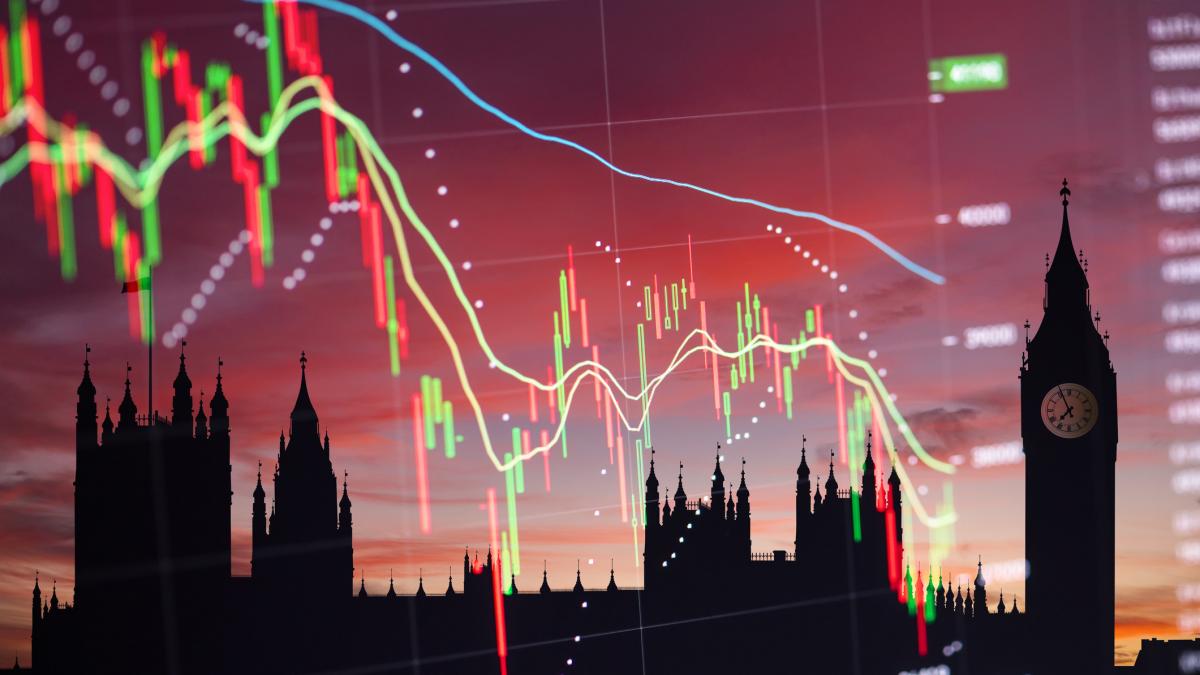 economia marii britanii se apropie de recesiune pana la 250 000 de oameni ar putea ramane fara joburi