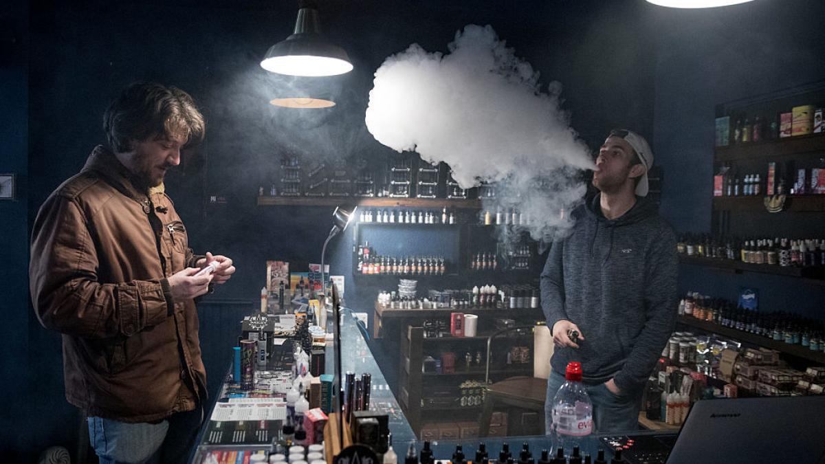 lege istorica adoptata in uk toate persoanele nascute dupa 1 ianuarie 2009 vor avea interdictie totala la fumat sau vapat