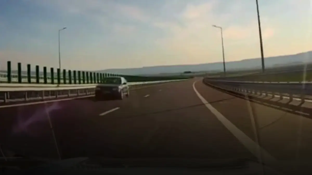sofer de 75 de ani surprins circuland pe contrasens pe autostrada a7