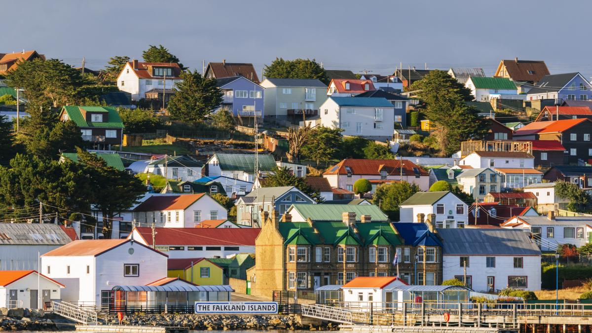 guvernul britanic ii raspunde lui trump care ar vrea sa reevalueze suveranitatea asupra insulelor falkland tine exclusiv de uk