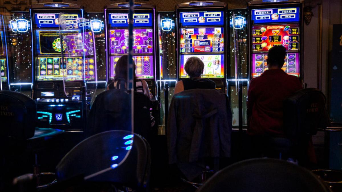 miercurea ciuc tocmai a interzis jocurile de noroc in zonele locuite unde se muta toate salile de pacanele si cazinourile din oras